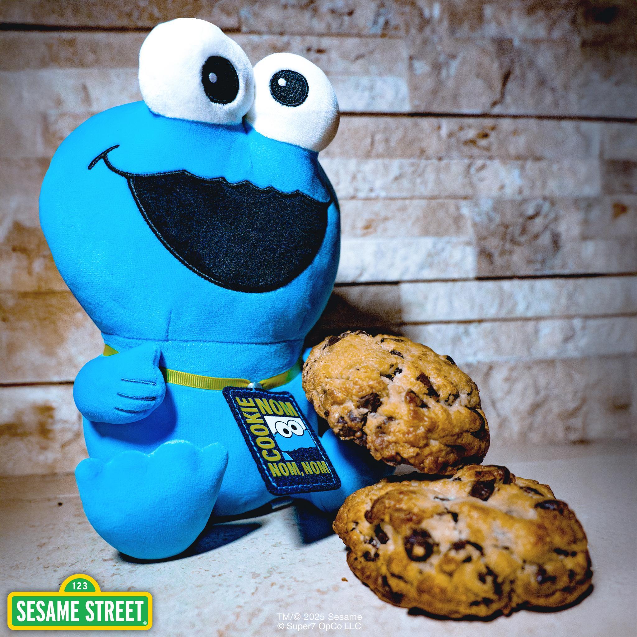 Sesame Street Super Duper Plush - Cookie Monster (with Badge)