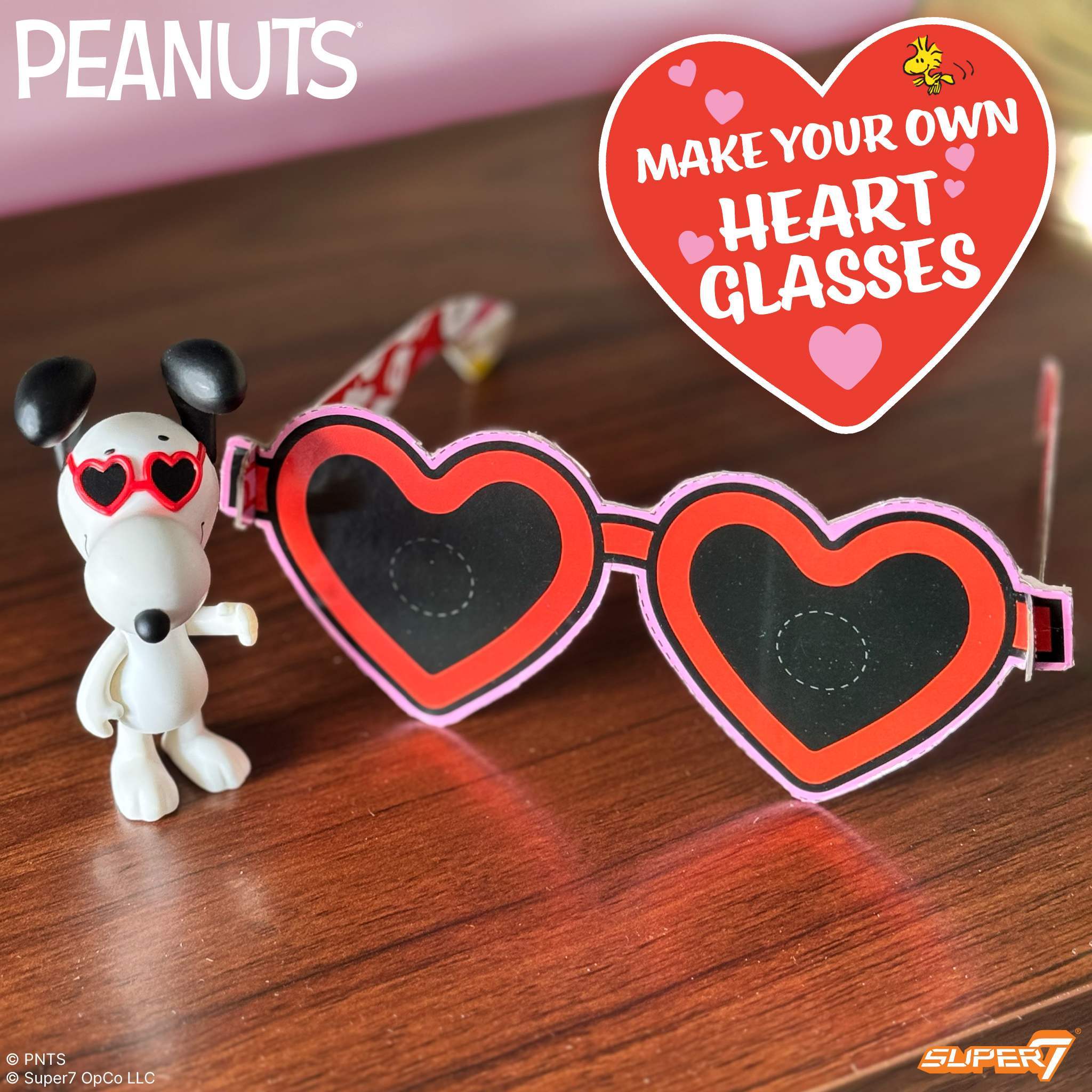 Peanuts ReAction Figures - Snoopy (Heart Eyes)