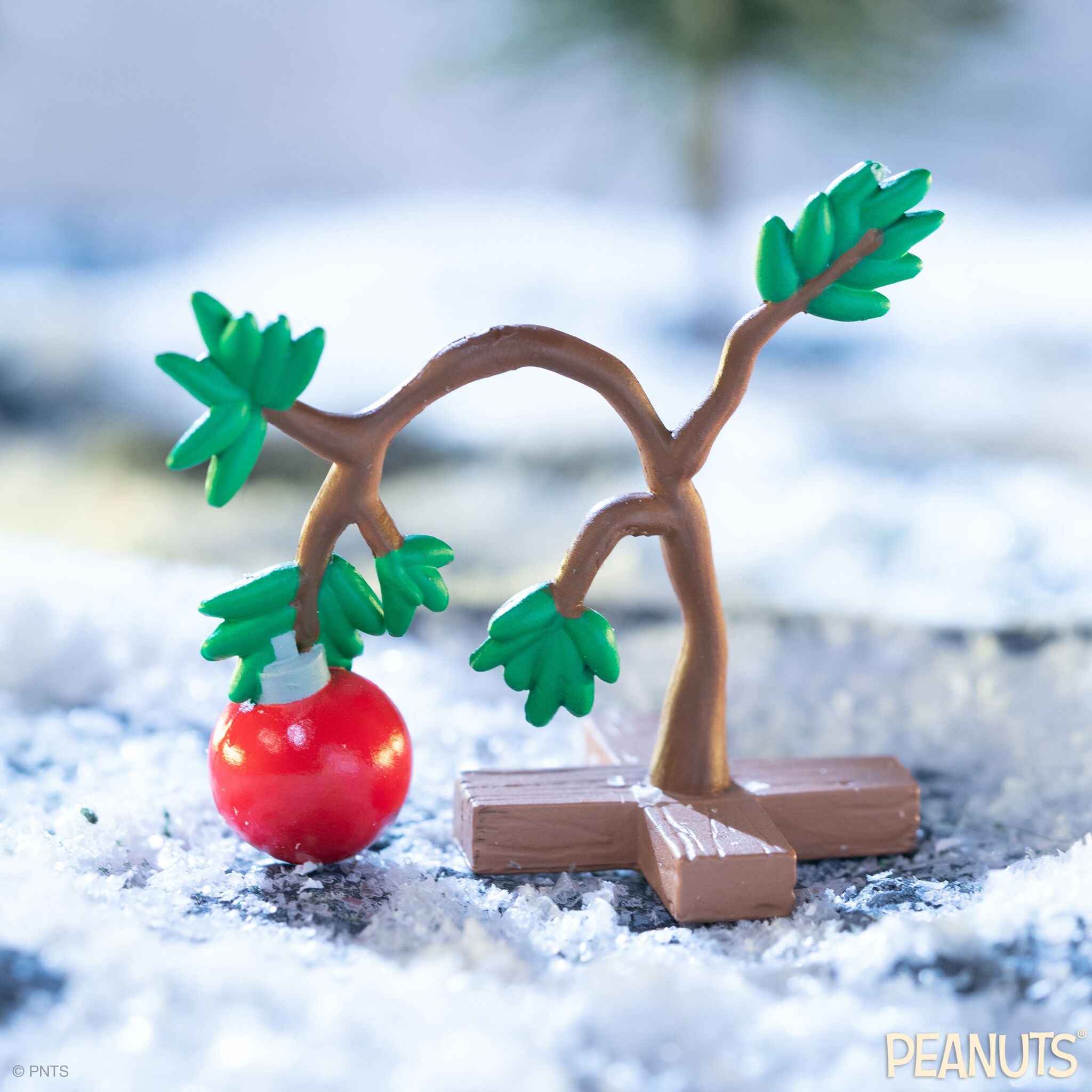 Peanuts ReAction Figures Wave 06 (Holiday Box Set) - Charlie Brown with Sad Christmas Tree and Linus