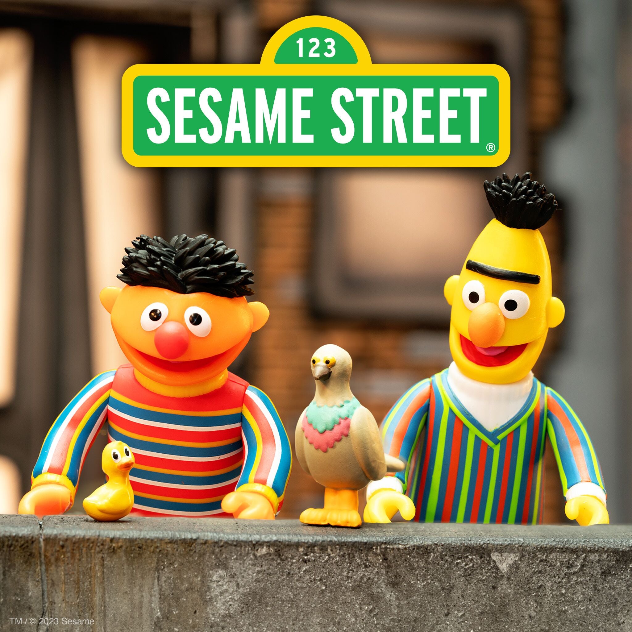 Sesame Street ReAction Figures Wave 1 - Bert, Ernie, Count von Count & Yip Yip Martians