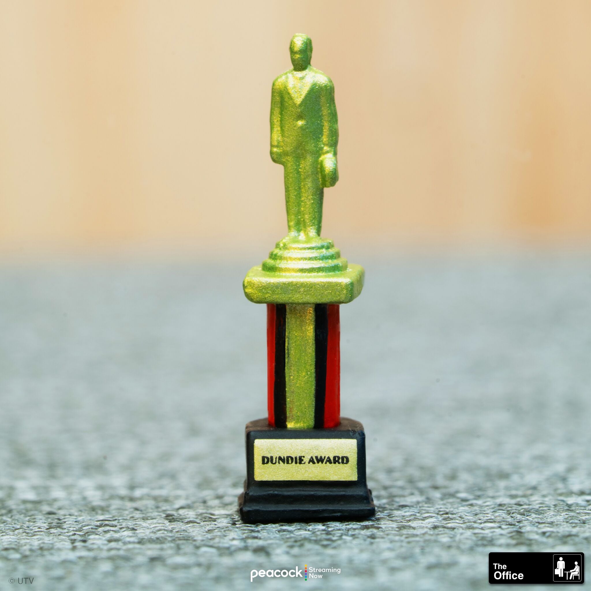 The Office ReAction Figures Wave 2 - Pam Beesly (Dundie )