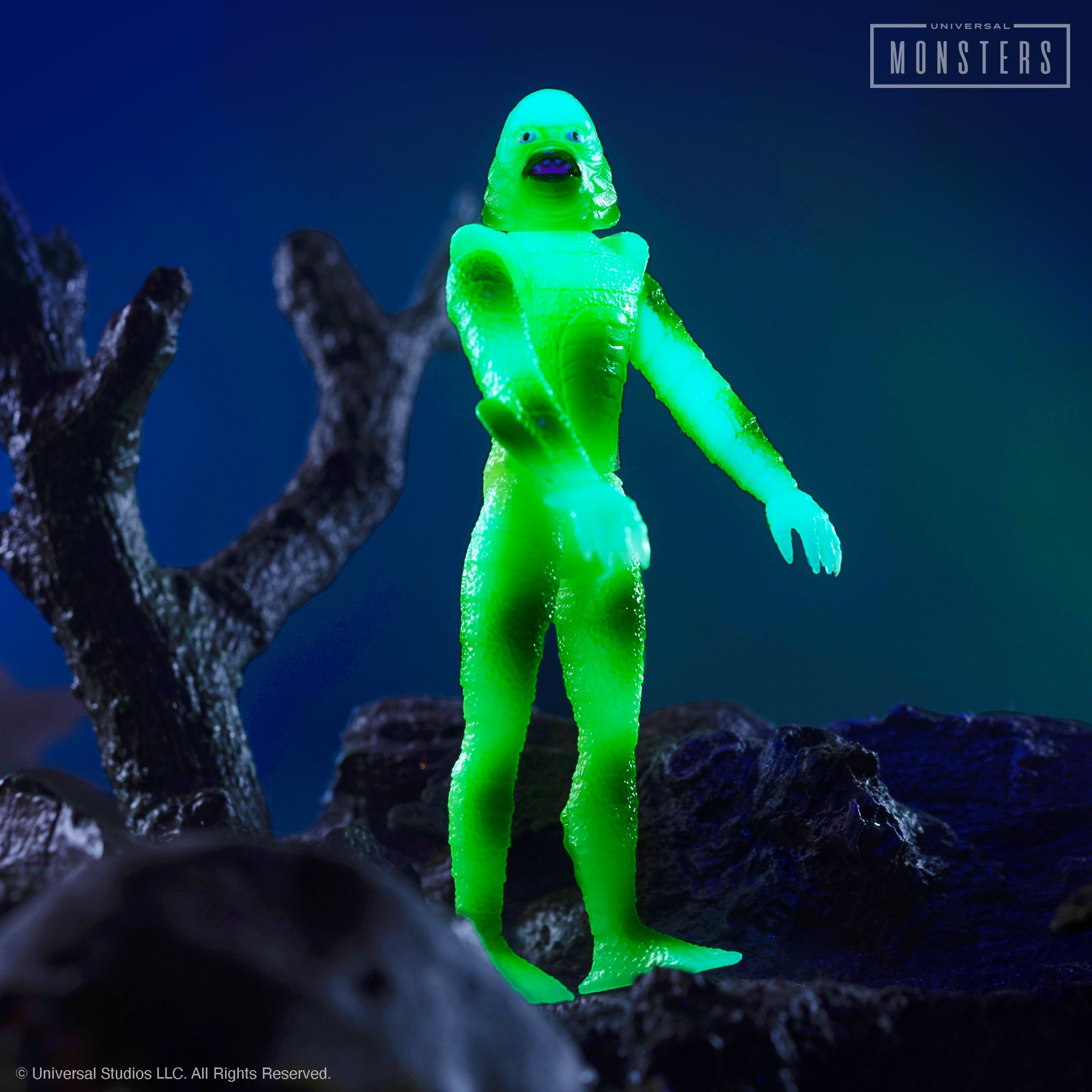 Universal Monsters ReAction Figures - Creature From The Black Lagoon (Super She Creature Glow)