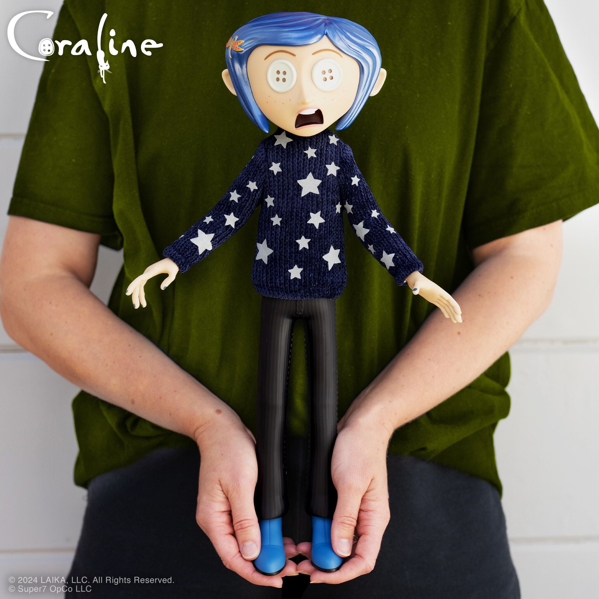 Coraline SuperSize Vinyl - Coraline (Button Eyes)