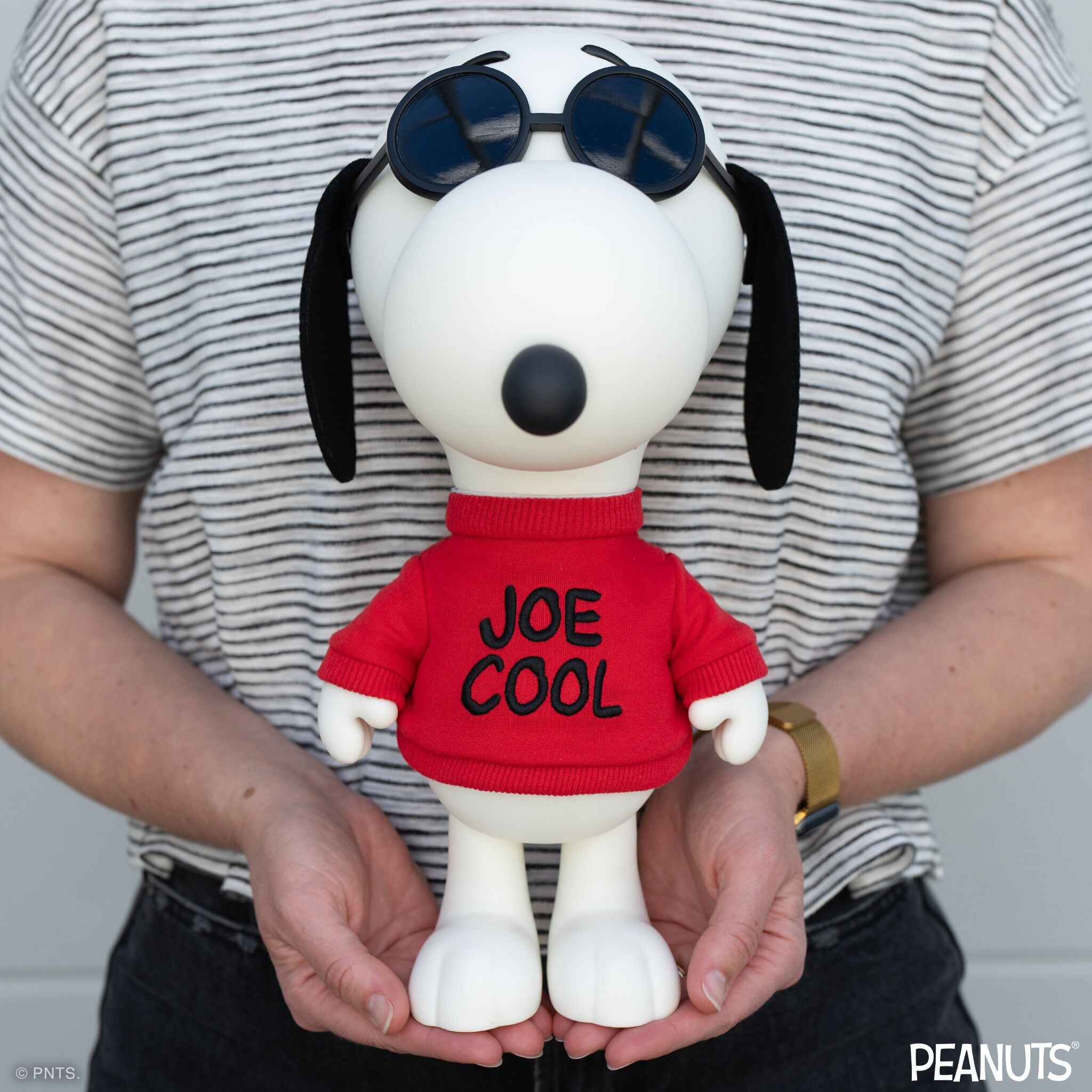 Peanuts SuperSize Vinyl - Snoopy Joe Cool