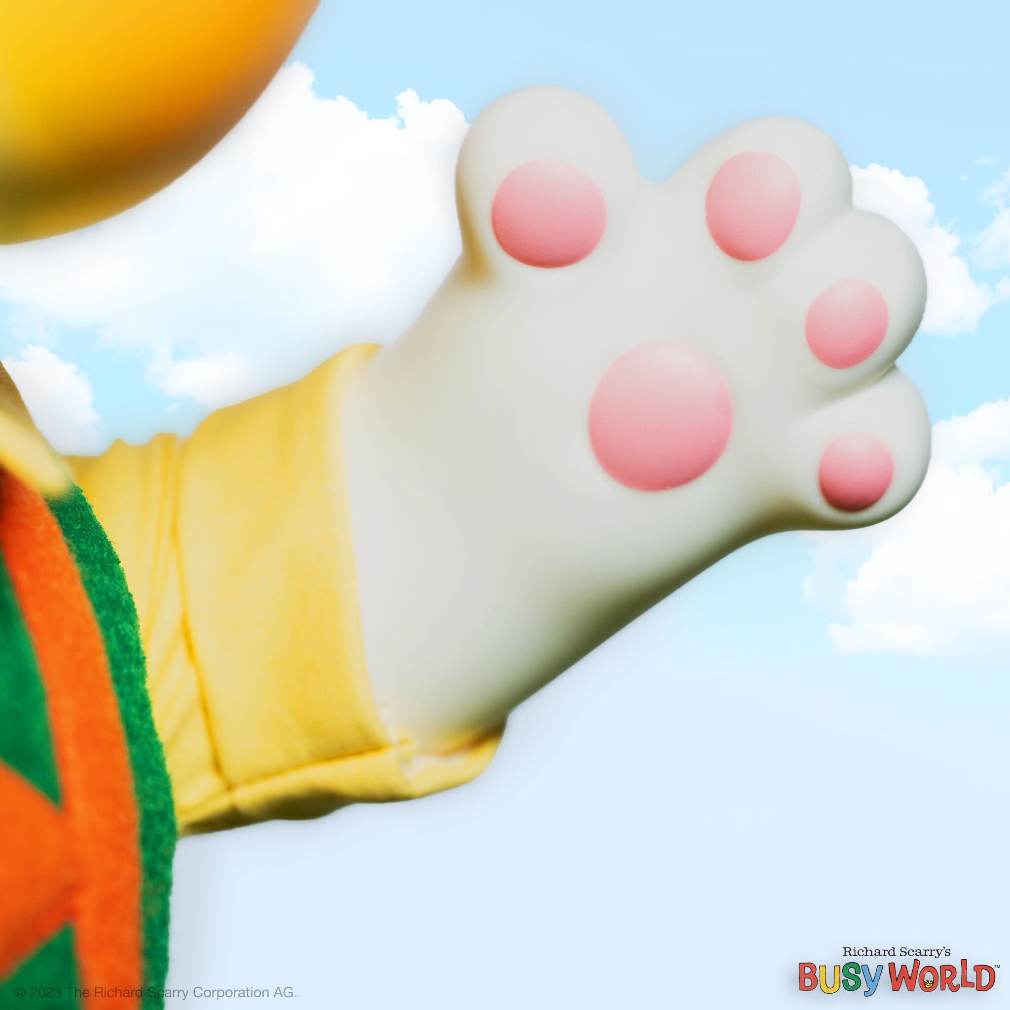 Richard Scarry SuperSize Vinyl Figure - Huckle Cat