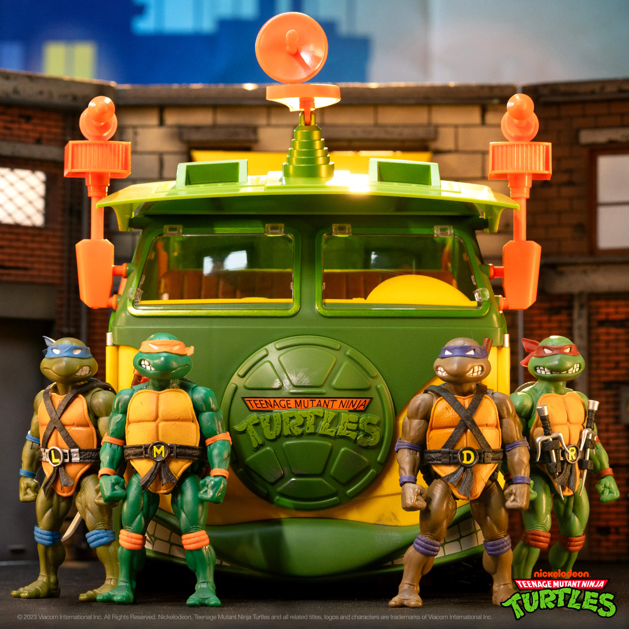 Teenage Mutant Ninja Turtles ULTIMATES! Vehicle - Party Wagon