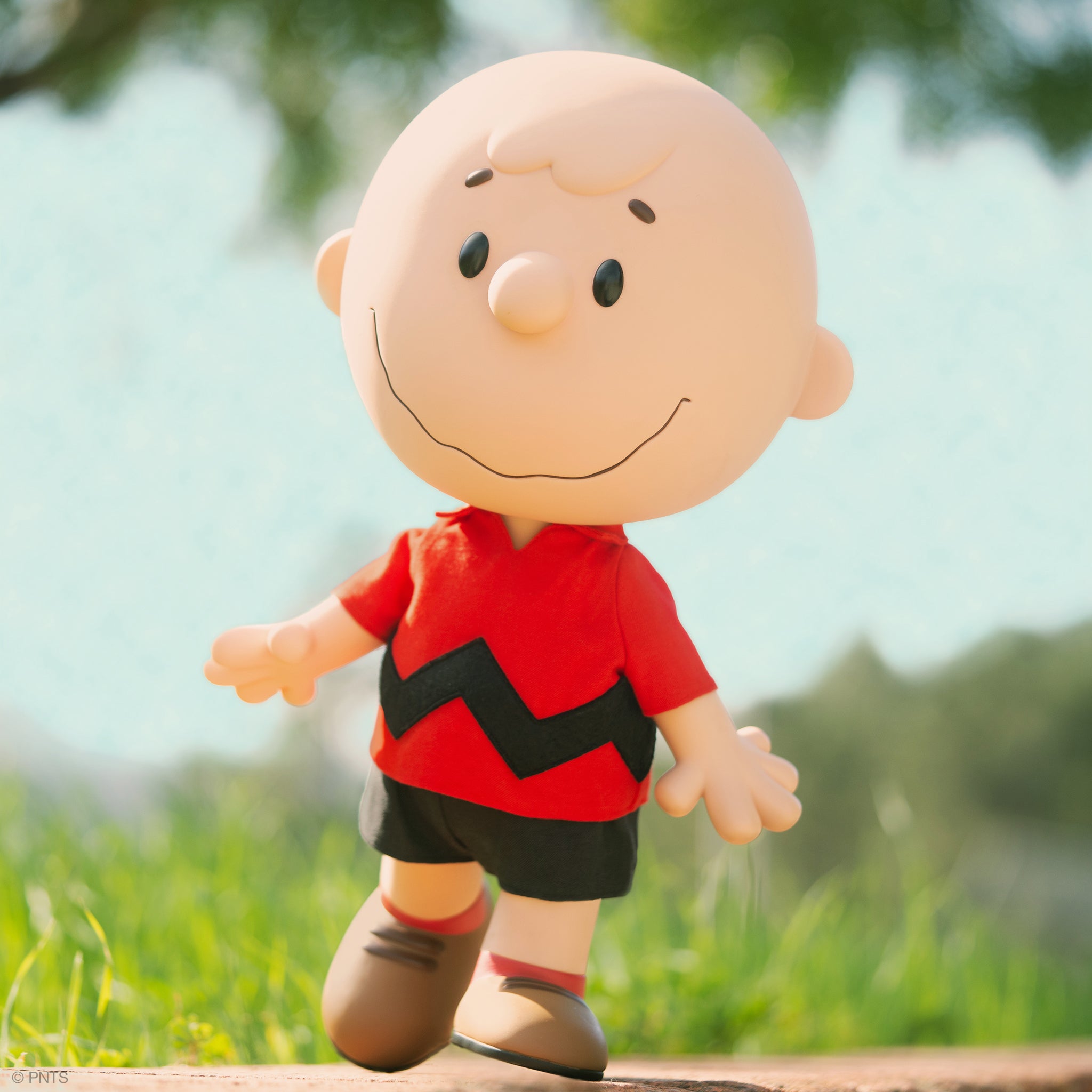Peanuts Supersize - Charlie Brown (Red Shirt)