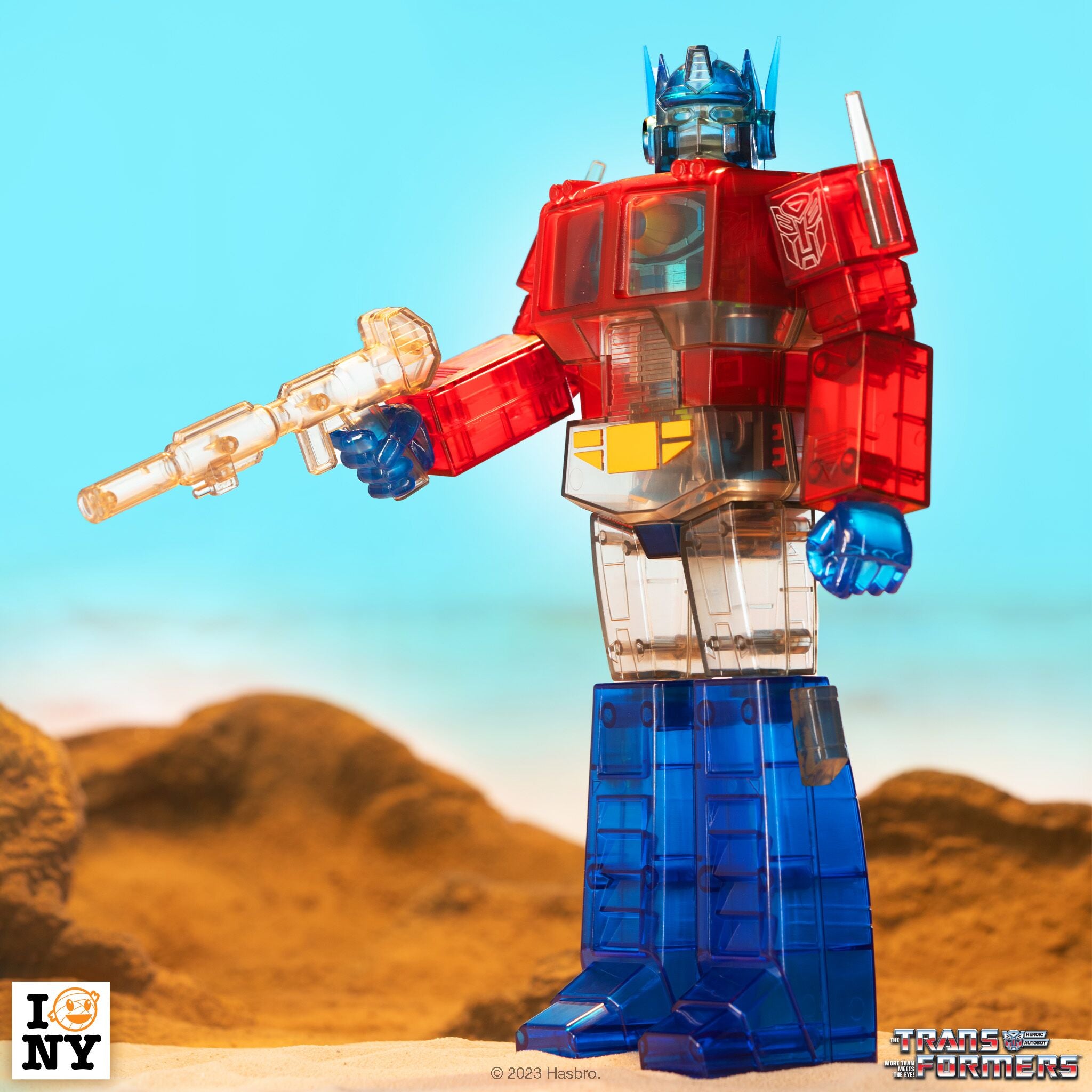 Transformers Super Cyborg - Optimus Prime (Clear Red / Blue)