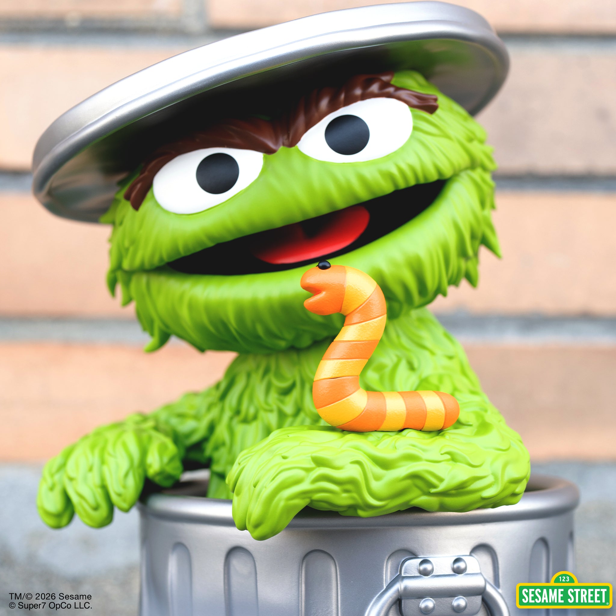 Sesame Street SuperSize Vinyl Oscar The Grouch - Oscar The Grouch